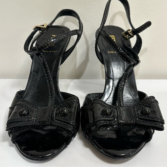 Fendi Black Patent Leather T-strap Bow Heels Sandals Peep Toe size 37 (6.5) - Picture 6 of 8